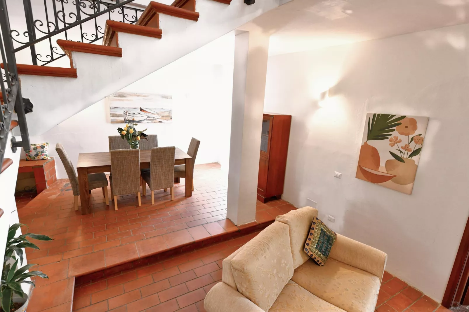 Villa Giugiò mit Privatpool-Woonkamer