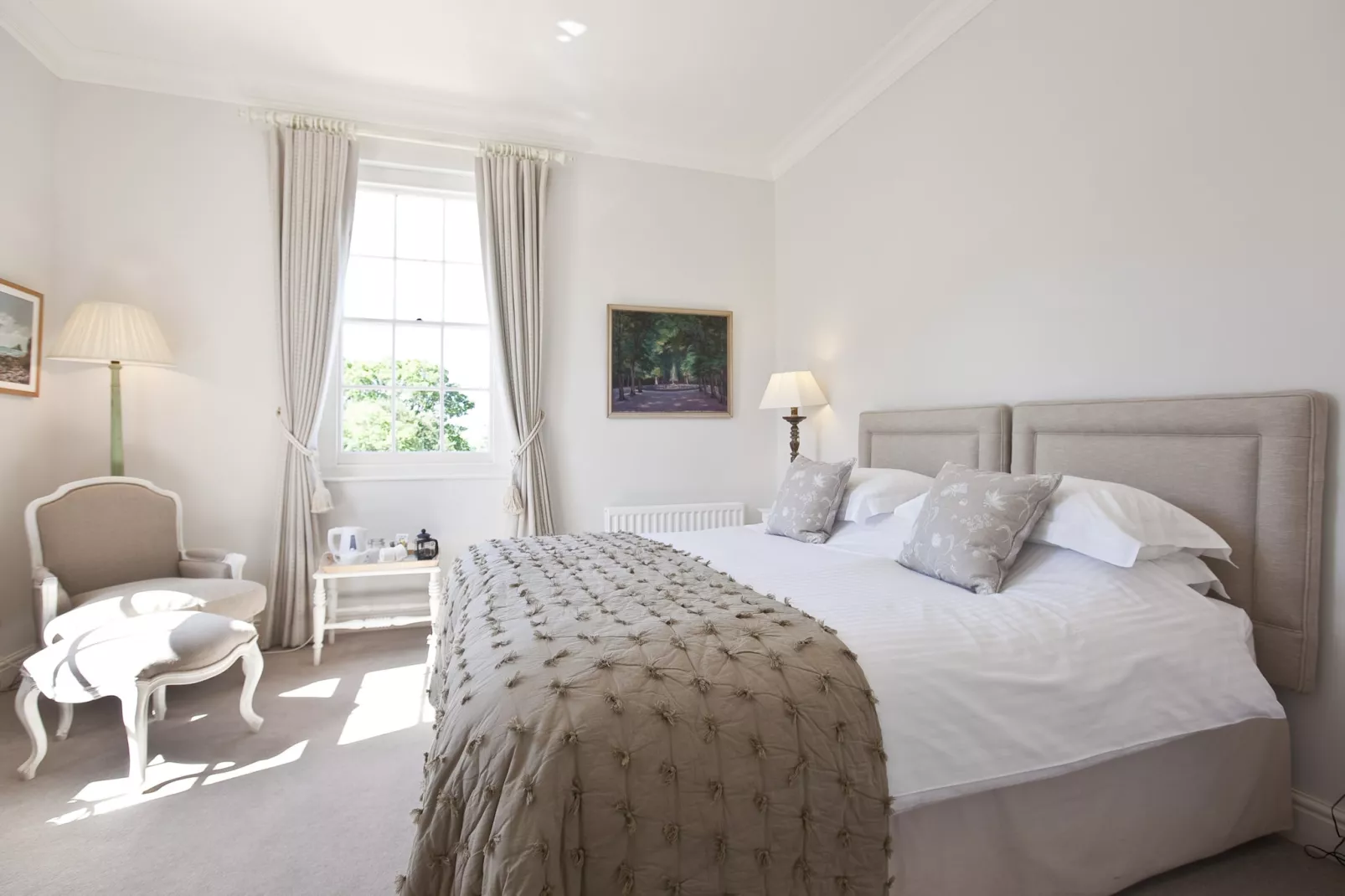 Historic Castle on River Tamar-Slaapkamer