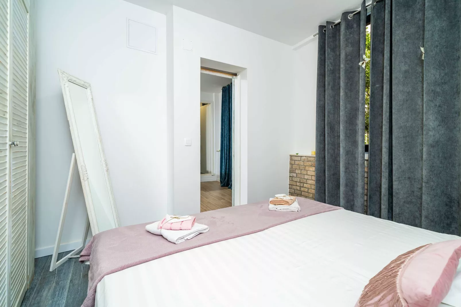 Apartments Dub - One-Bedroom Apartment  (no.4)-Slaapkamer