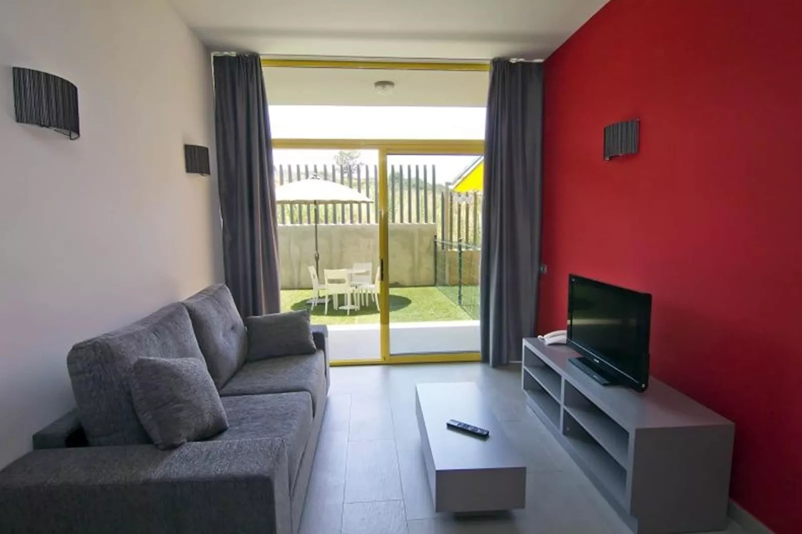 APOLO SUITES RENTALMAR 2/4-Woonkamer