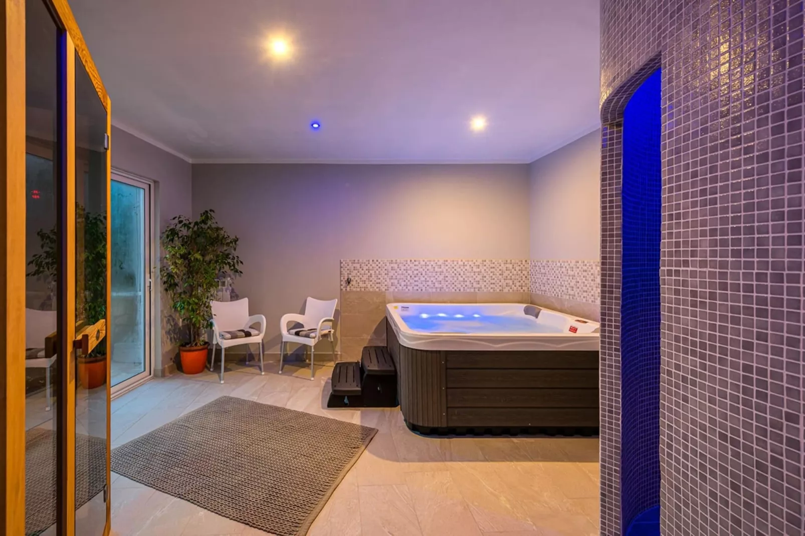 Lara 7 - Shared Pool, Sauna, Jacuzzi-Badkamer