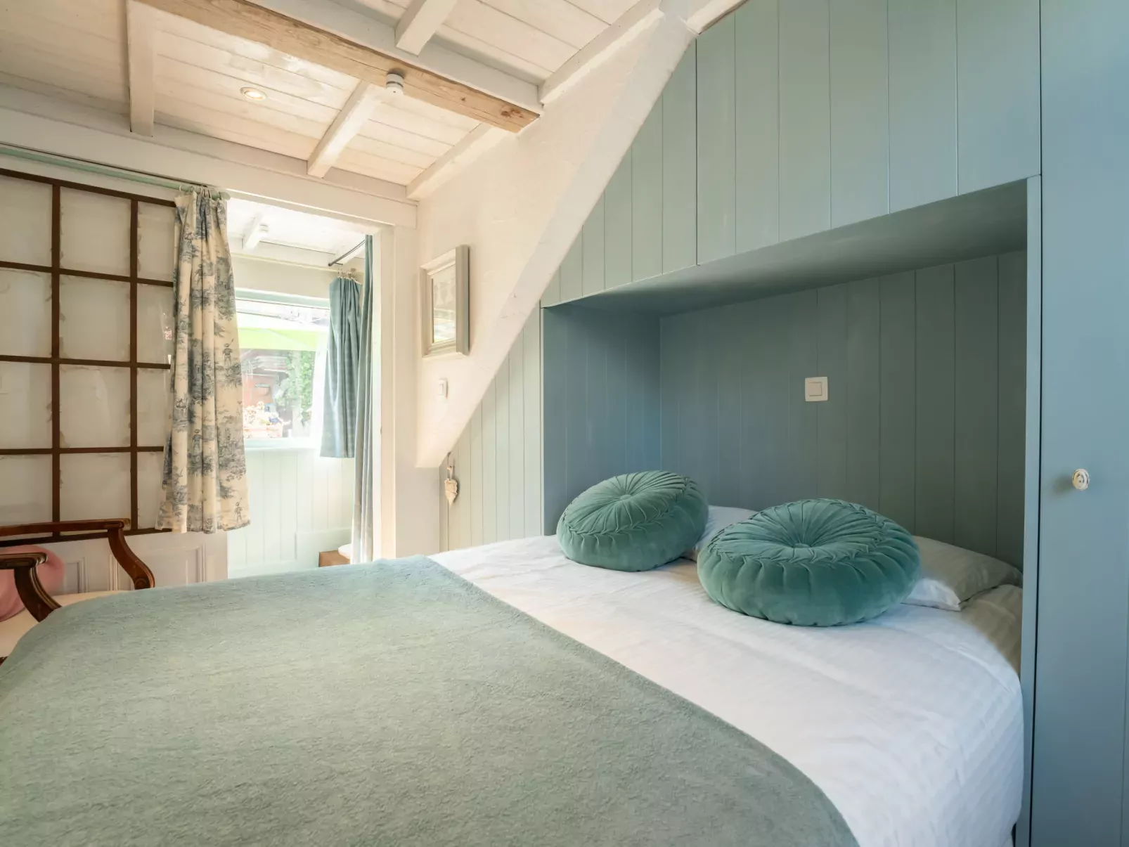 Gigi - quit and rustic cottage-Binnen