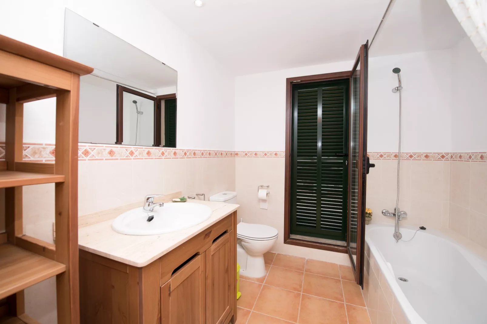 Villa Sa Fonera-Badkamer
