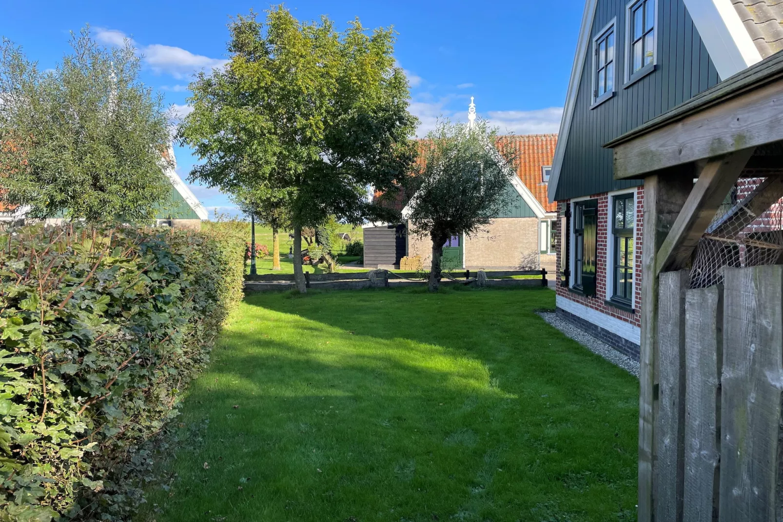 Recreatiepark Wiringherlant - Villa 14-Tuinen zomer
