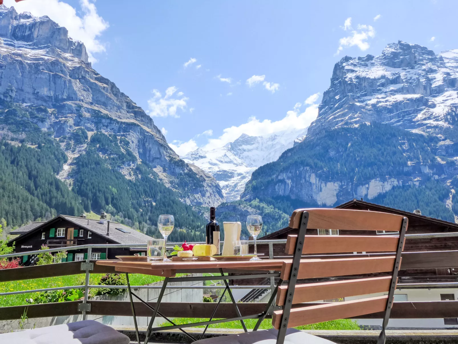 Chalet Almis-Bödeli-Buiten