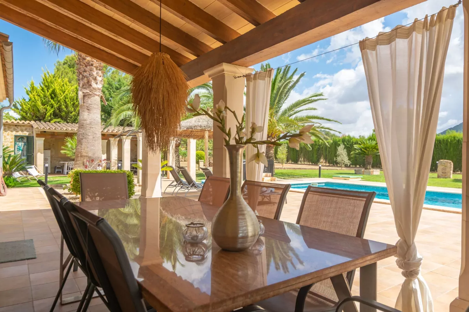 Villa Sun Club Home-Image-tags.