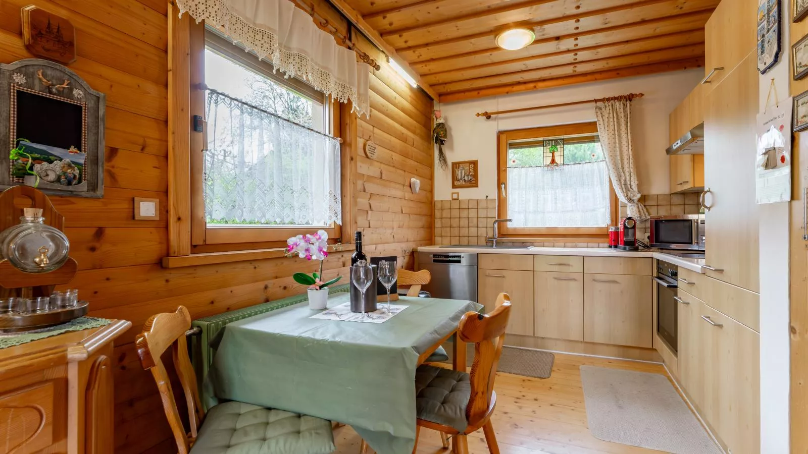 Landhaus zur Sonne-Eetkamer