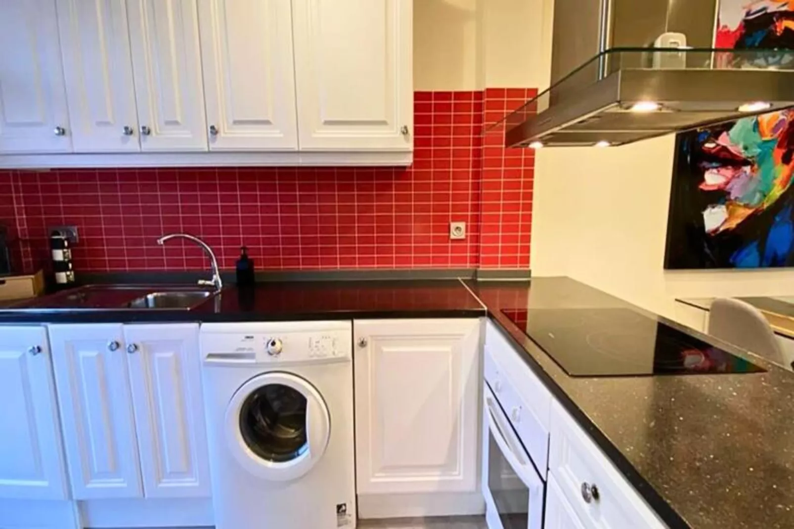 Appartement Moderne Avec Piscine, Terrasse Et Solarium-Image-tags.
