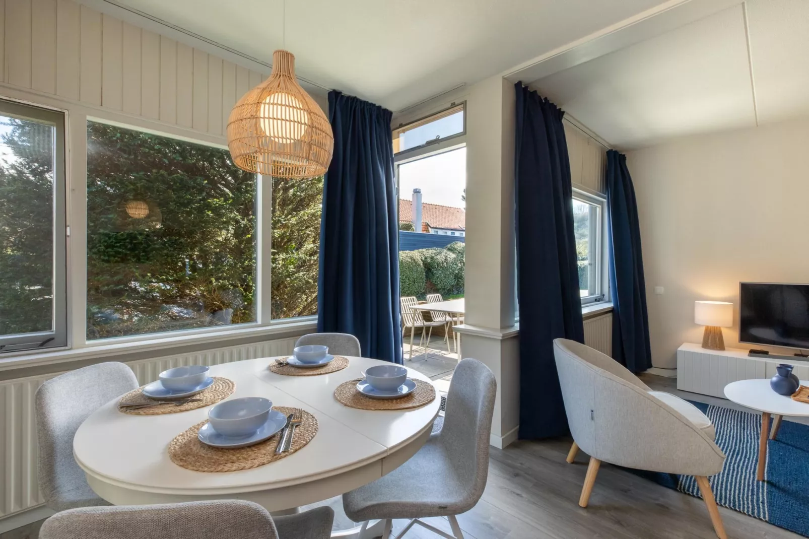Appartement 'Duinoord' - Duinweg 117-12  Zoutelande-Eetkamer
