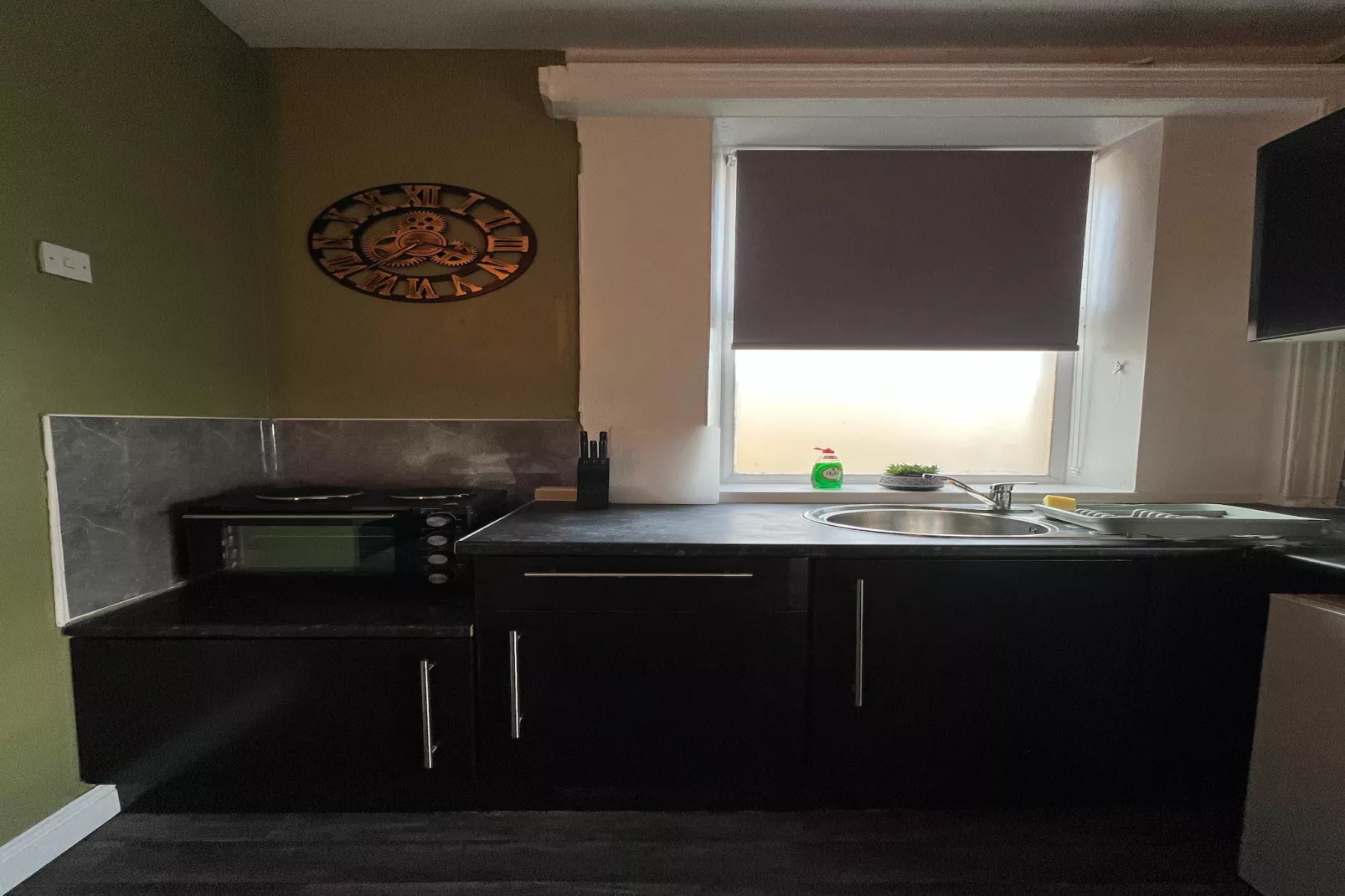 BV Aparthotel Huddersfield Ideal for Business & Leisure Stays-Keuken