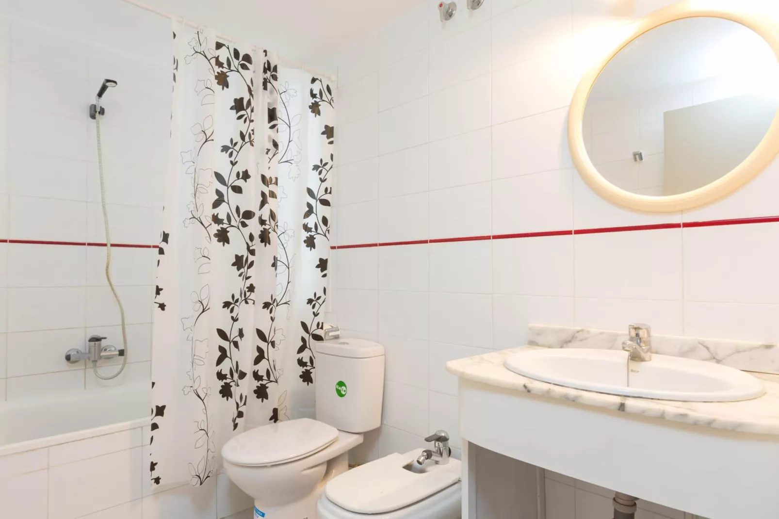 Open Pals - T-Badkamer