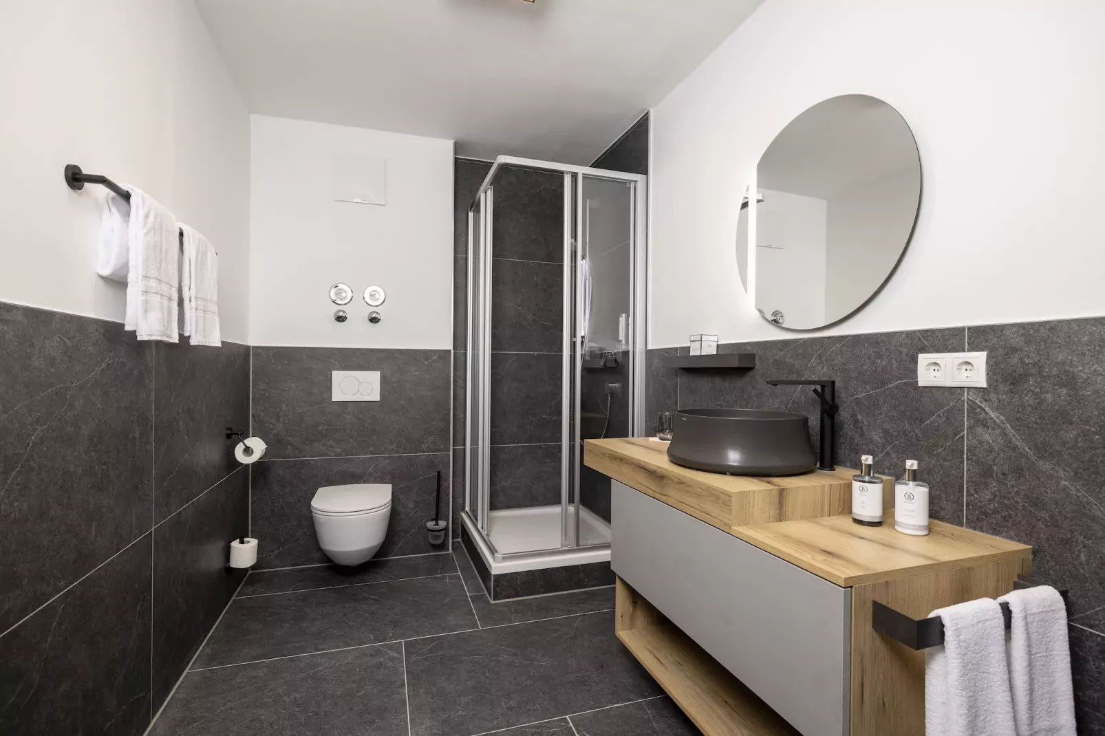 Apartments Austria Söll / APARTMENT TYPE A-Badkamer