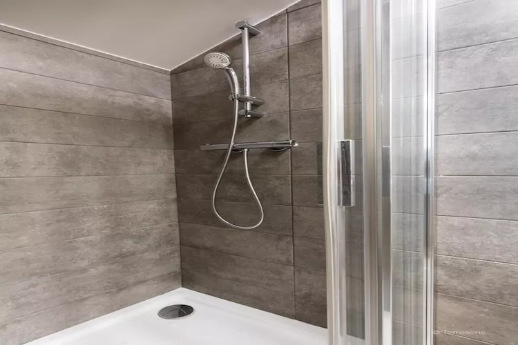 LES SAISIES L’Altaréna-A38P-Badkamer