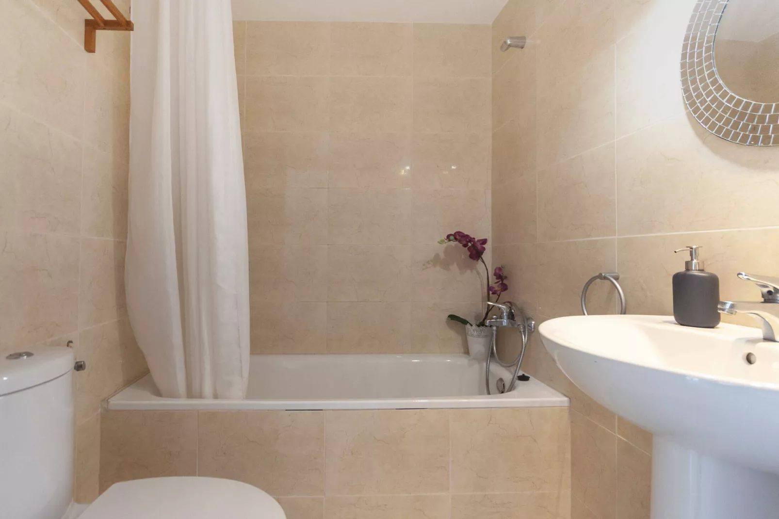 1235 BLAUMARINA con piscina-Badkamer
