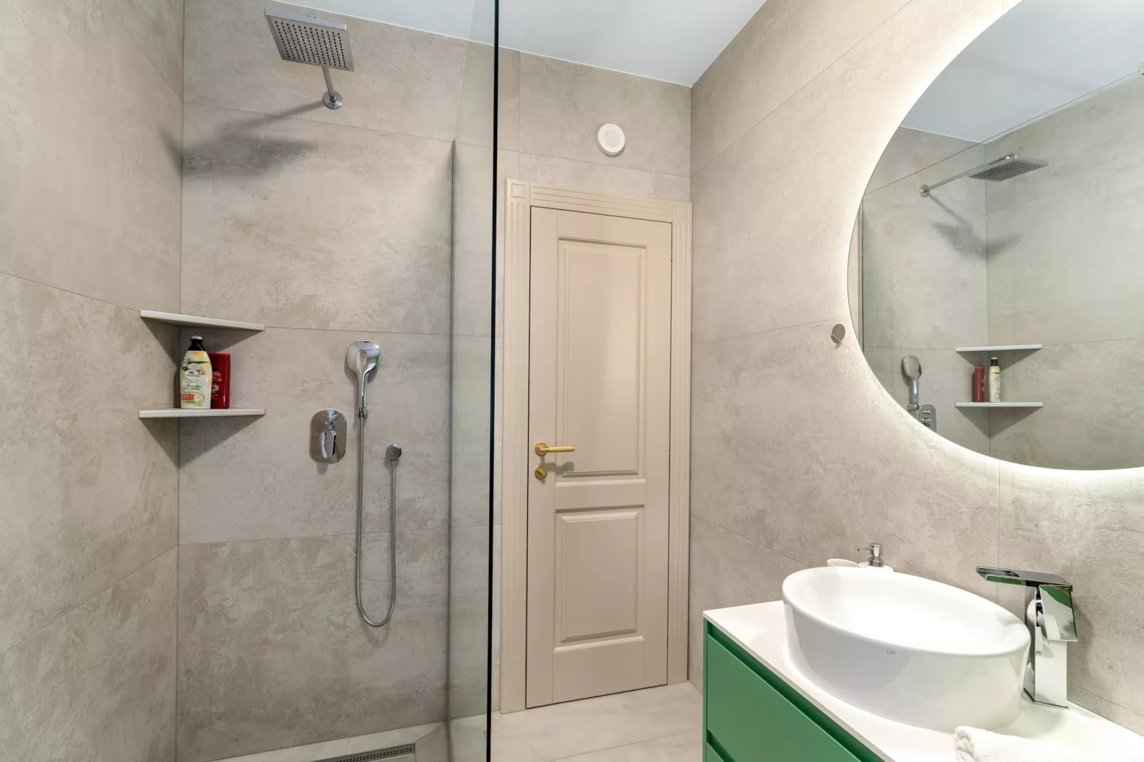 Luxury Apartment Tisa - three bedroom apartment-Badkamer