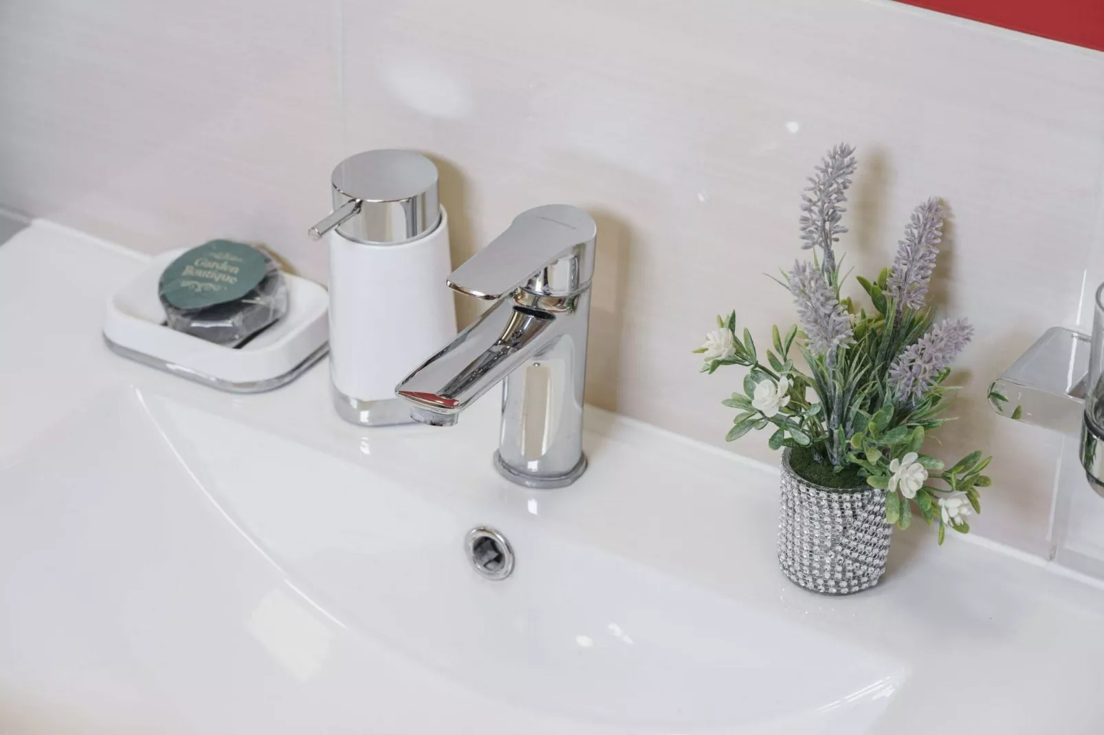 Garden Boutique Apartments - Silver-Badkamer