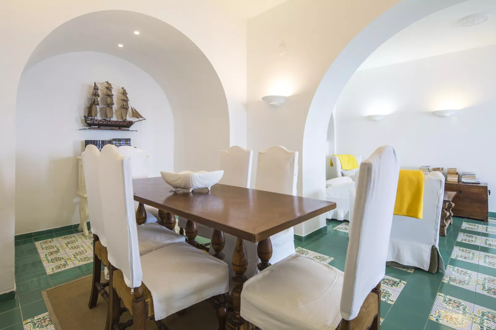 Villa San Montano-Eetkamer