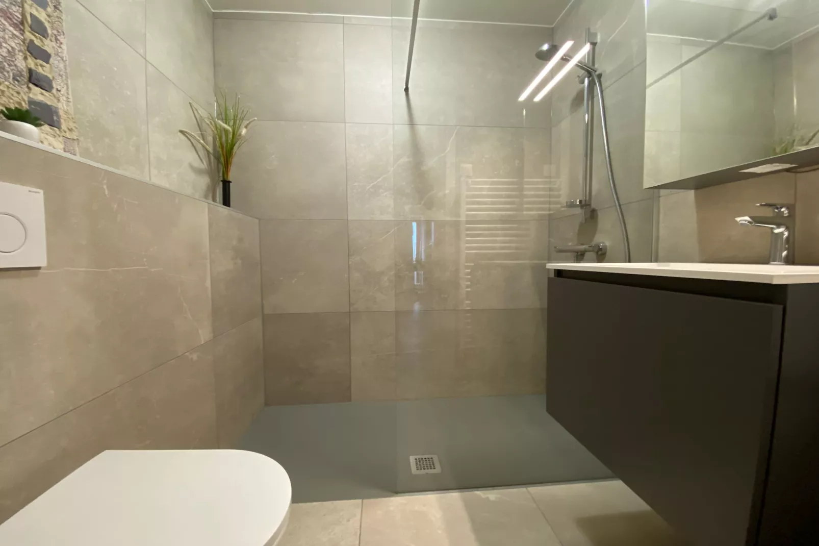 DUNEPANNE 0602BPK-Badkamer