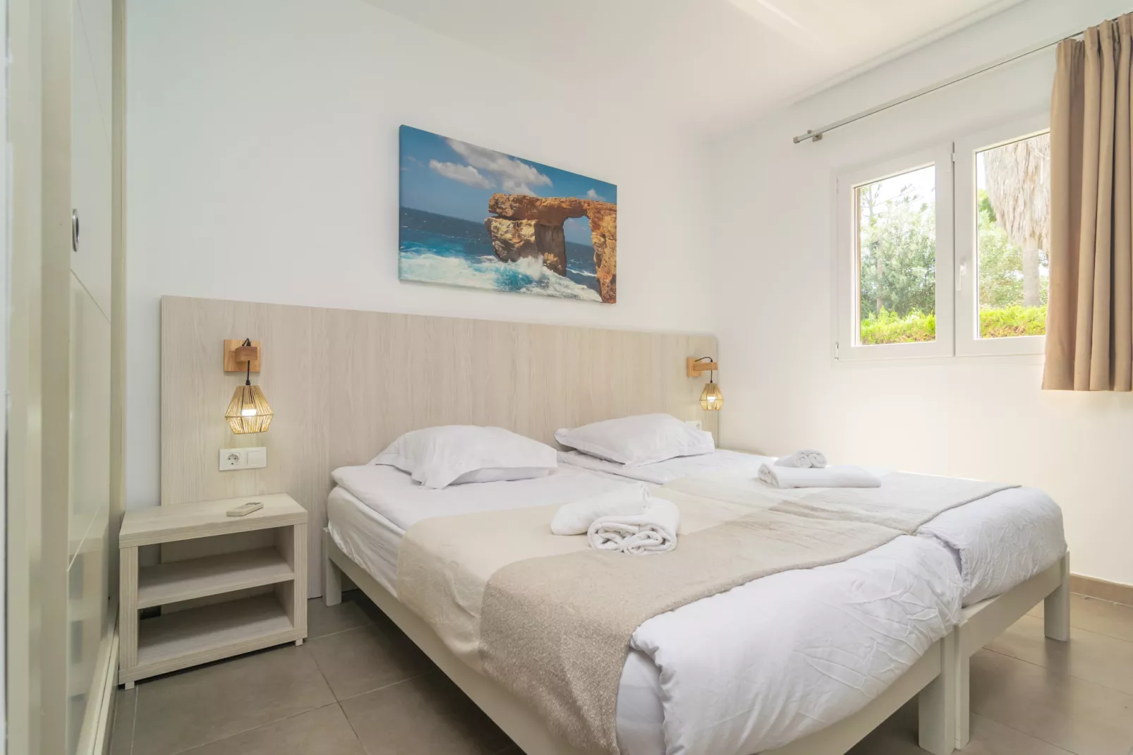 Villa Blanca-Image-tags.