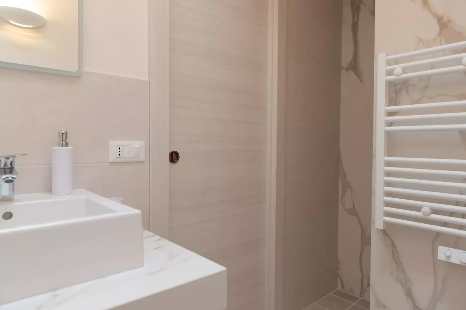 Dimora San Galaro in Ostuni-Badkamer