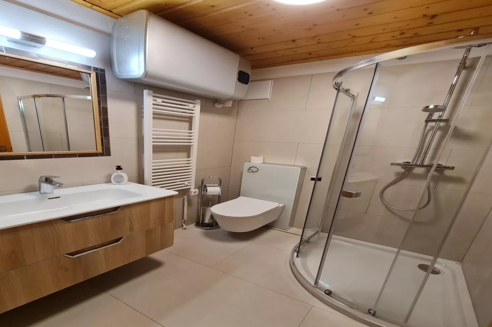 Haus Bruna-Badkamer