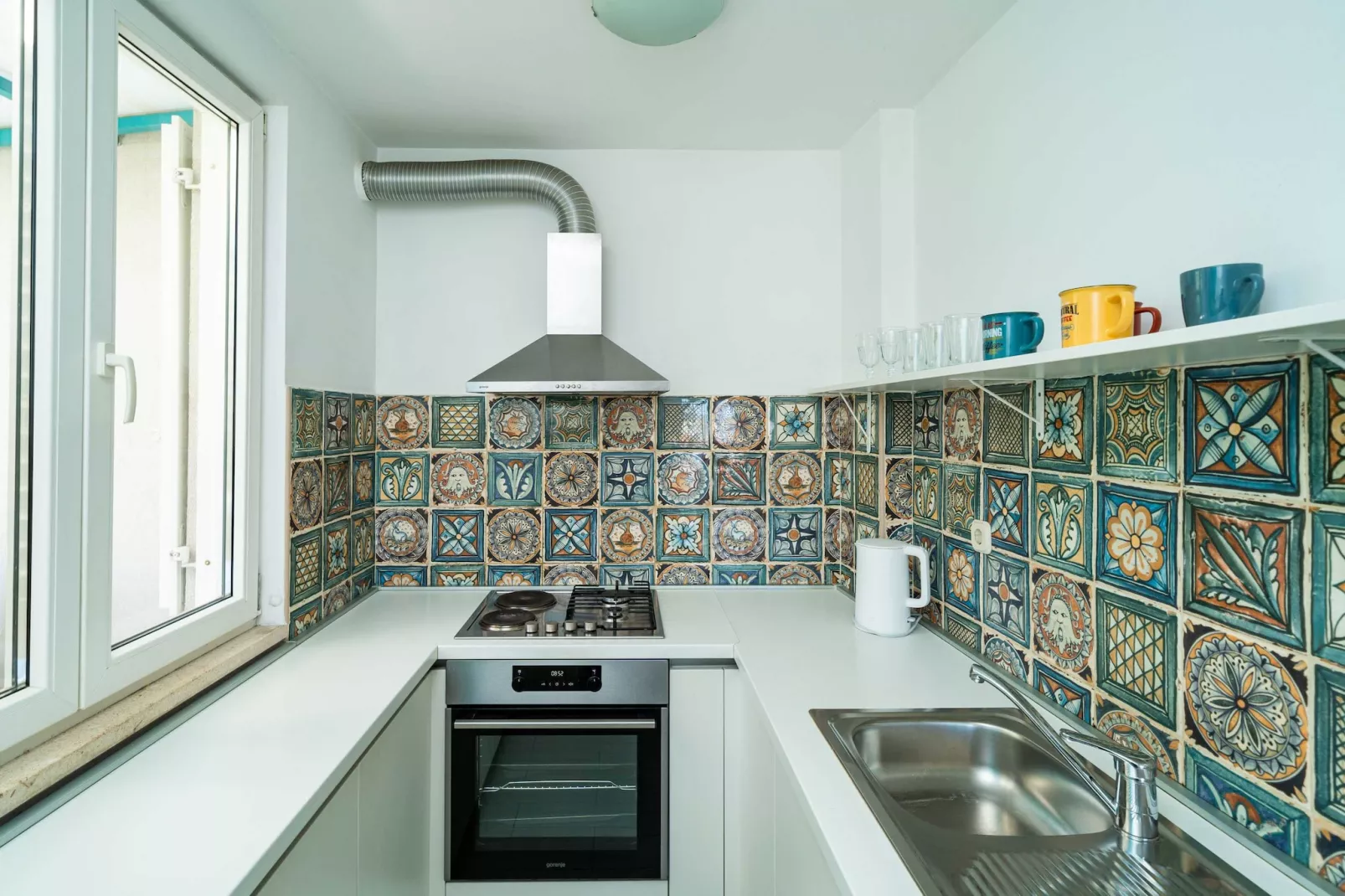 Apartment Radovan - One-Bedroom Apartment with Balcony and Sea View-Keuken