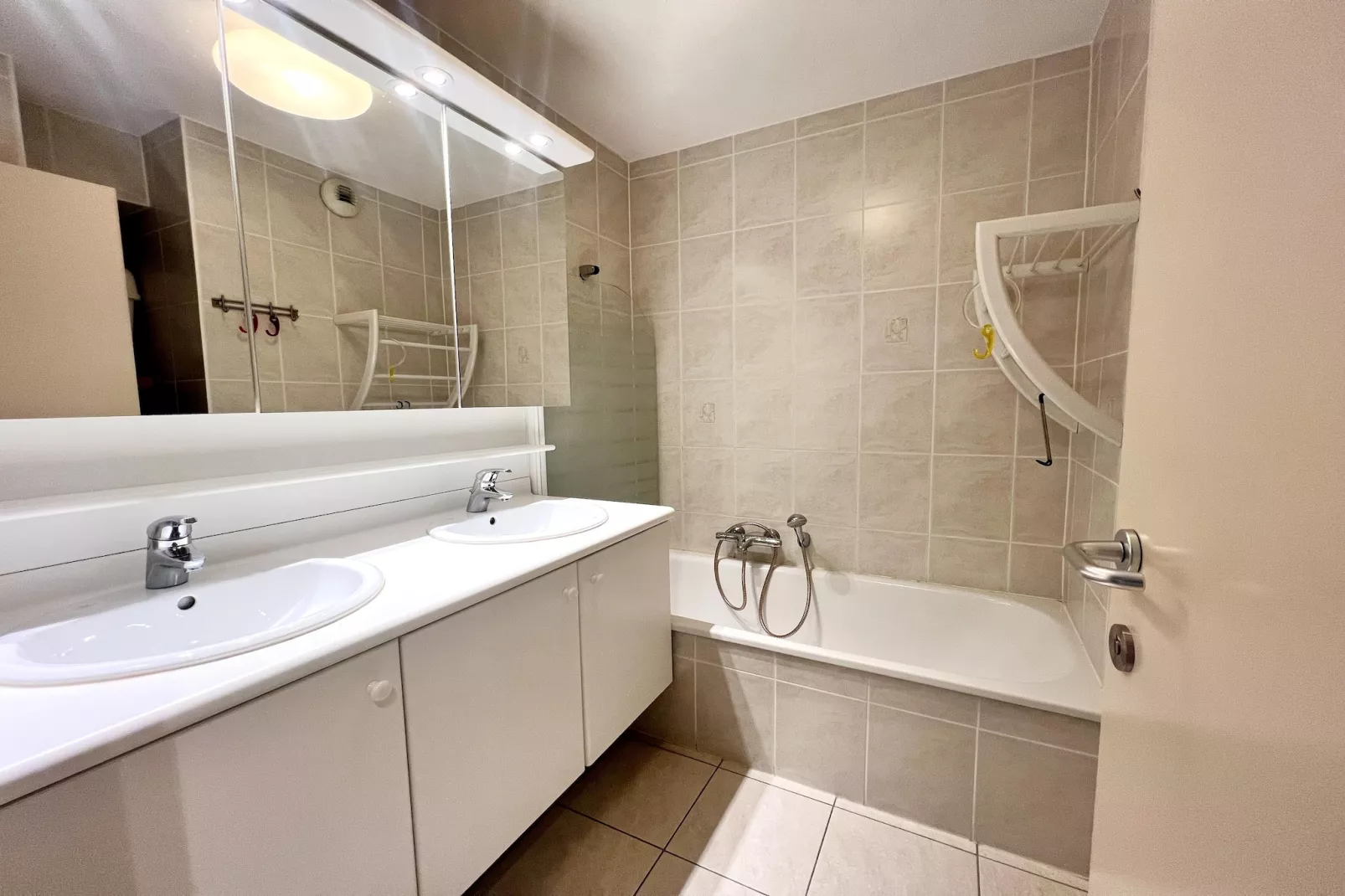 DEBOEI 3/0102-Badkamer