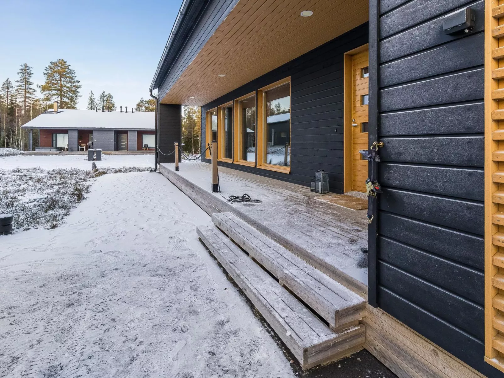 Villa plywood-Buiten