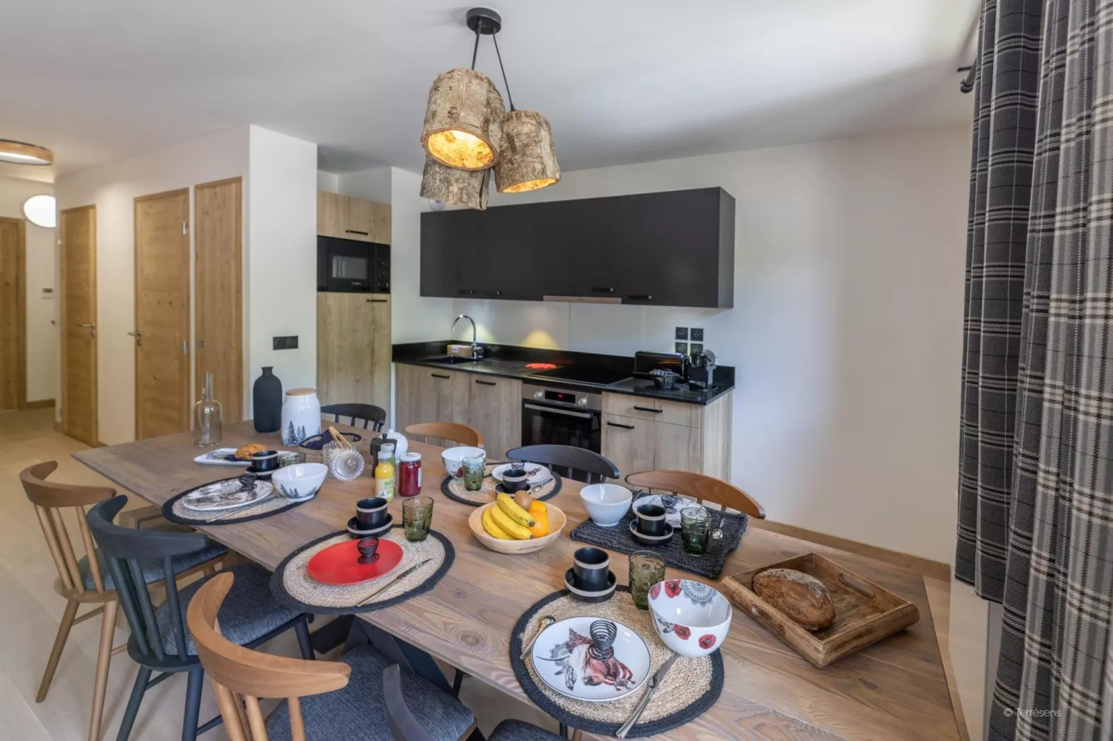 SERRE CHEVALIER Le Cristal Lodge-A40P-Eetkamer