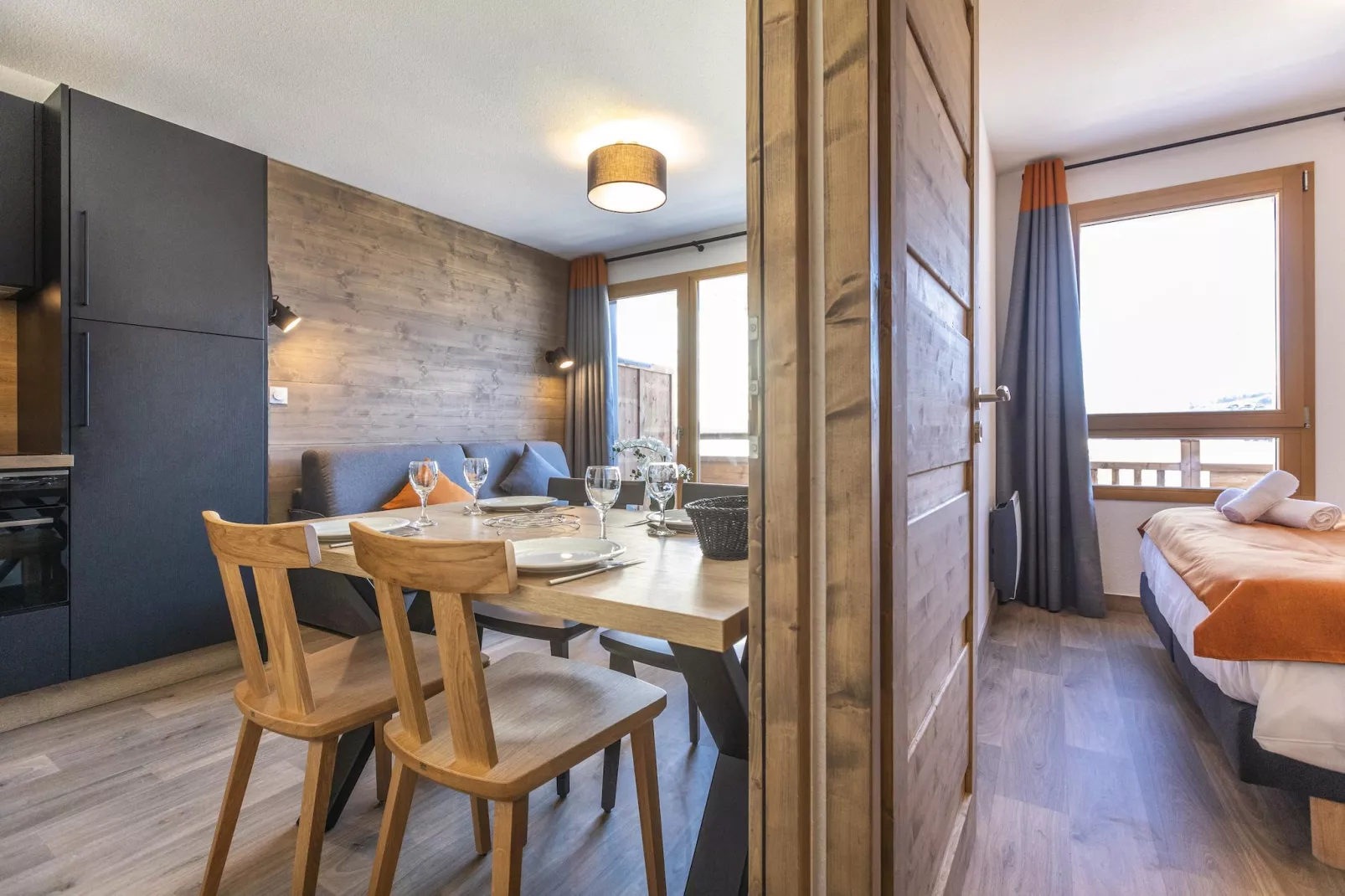 LES DEUX ALPES_S10V-Eetkamer