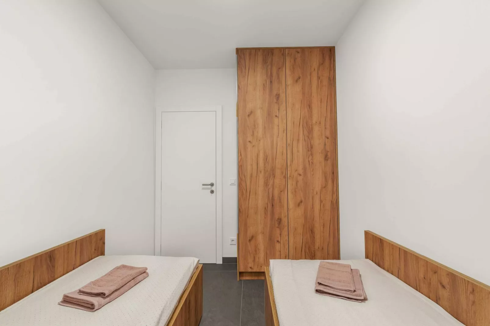 Apartments Velic - Three bedroom apartment C-Slaapkamer
