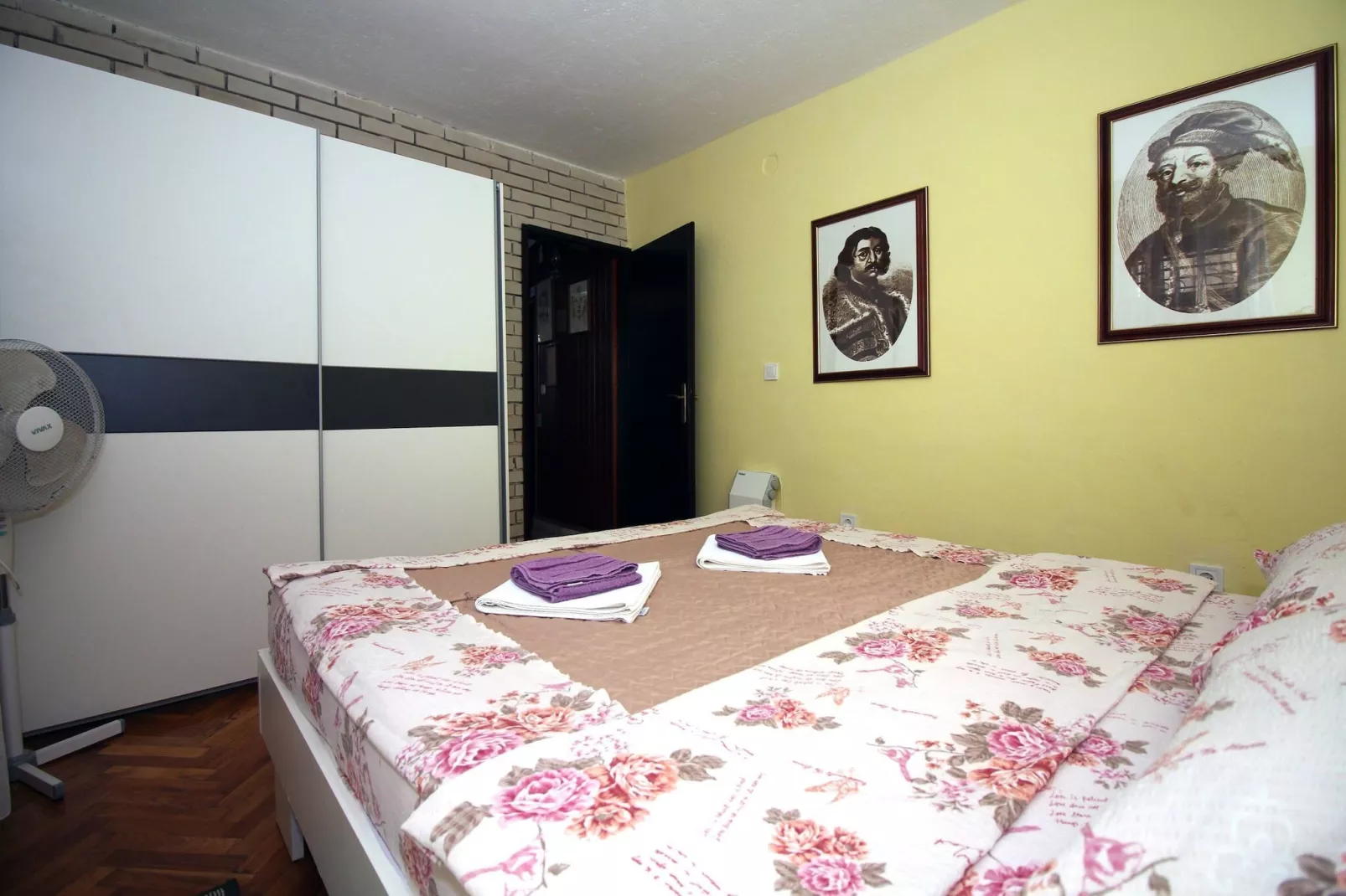 Holiday Home Serov-Slaapkamer