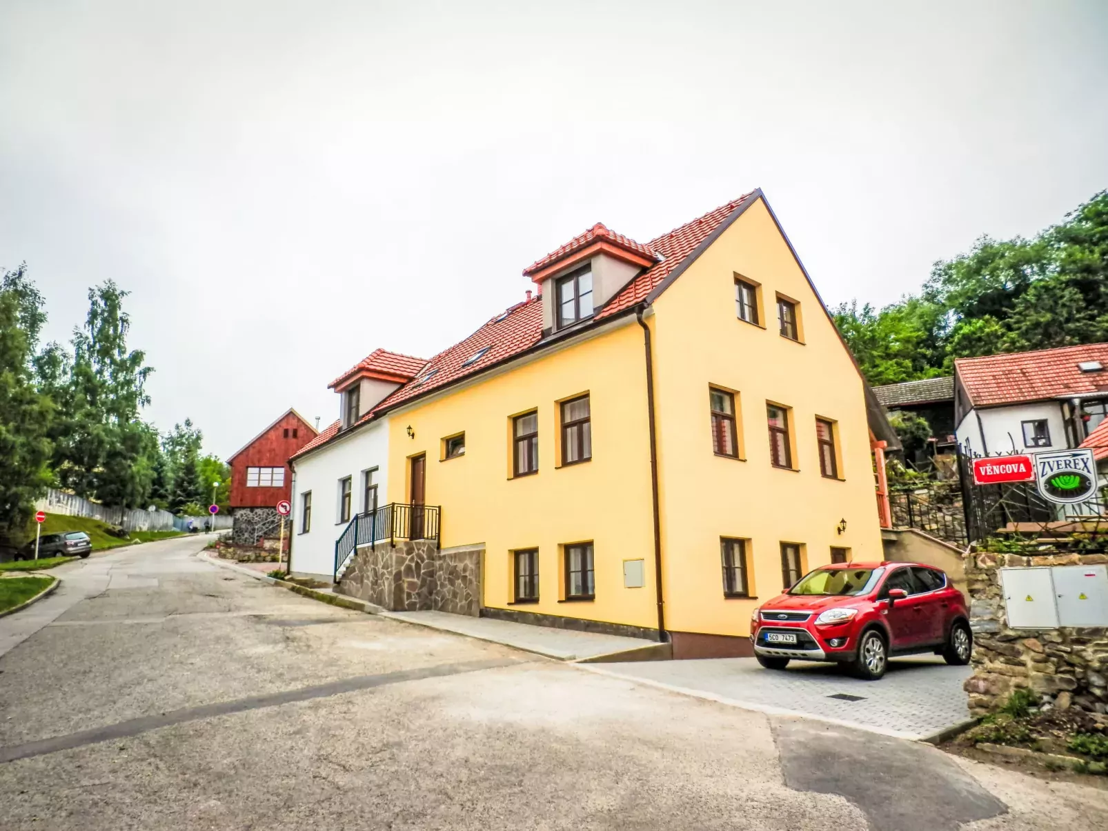 Dueta Apartment-Buiten