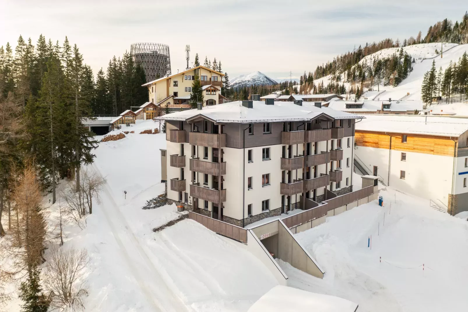 Penthouse Three-bedroom Apartment – KA3P-Exterieur winter