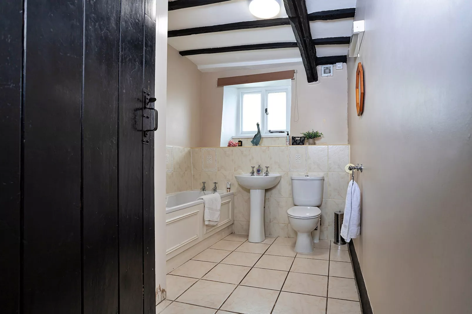 No.2 Town Head Cottages-Badkamer