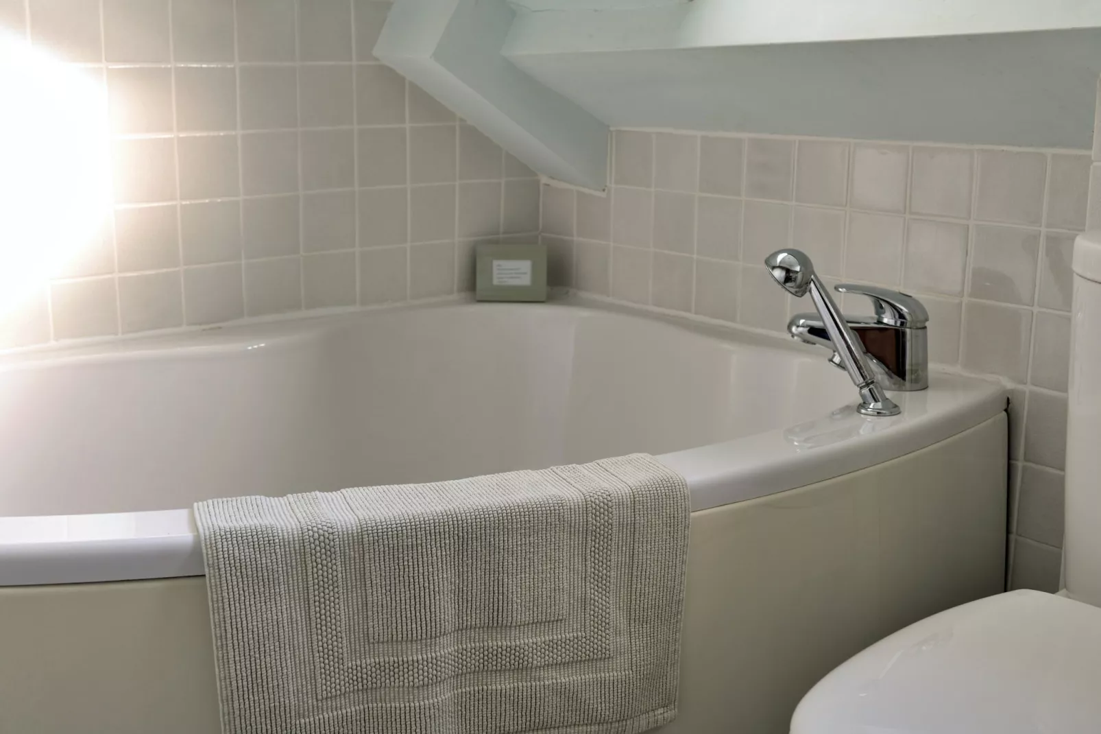 Dolwar Cottage-Badkamer