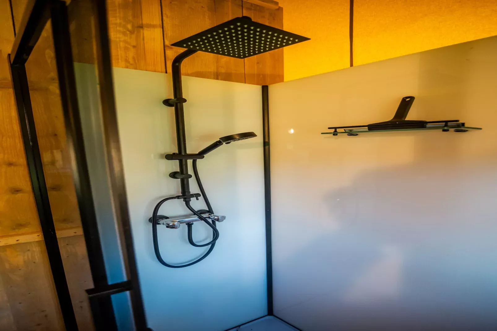 6 persoons Luxe Safaritent-Badkamer
