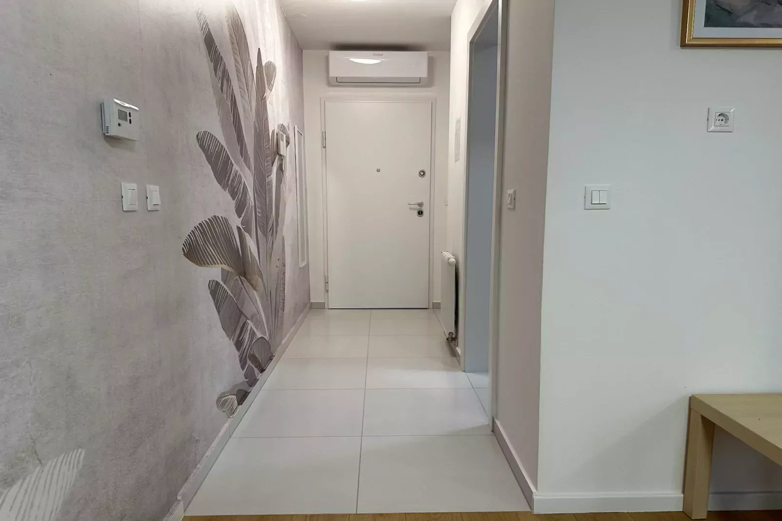 Cozy Retreat in Krapinske Toplice: Comfort and Prime Location with Pivate Parking - One Bedroom Apartment-Binnen