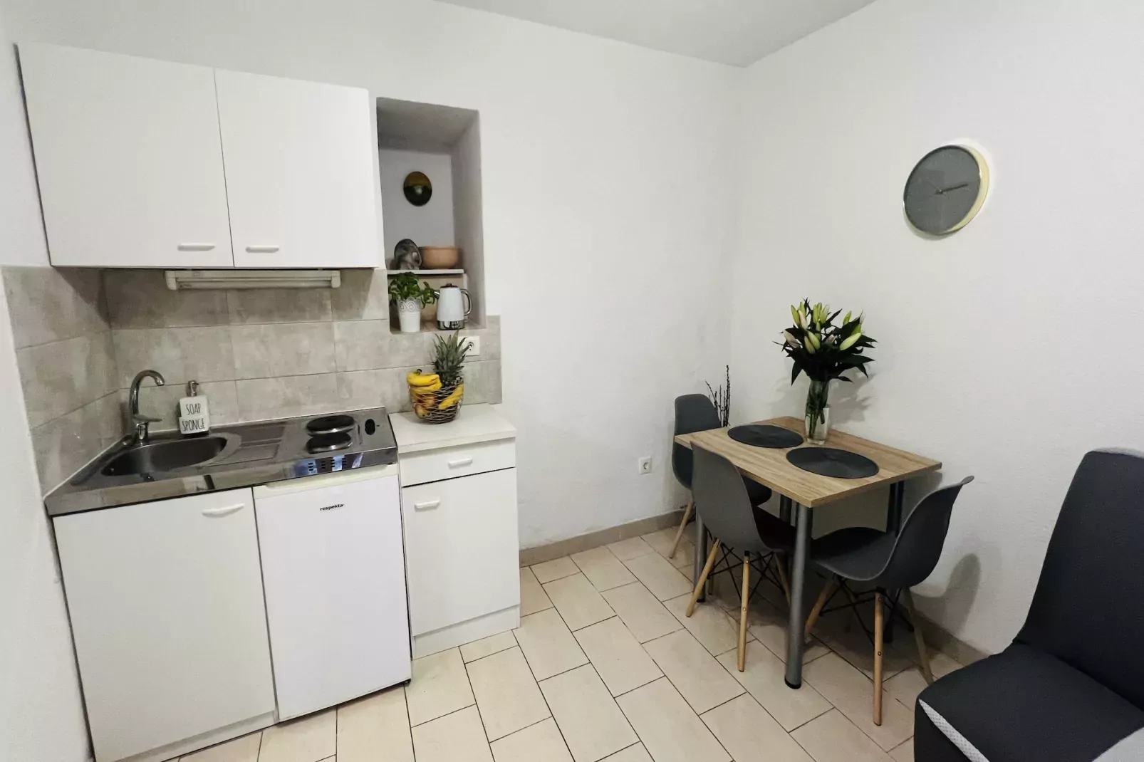 Apartmani Vela Makarska - Studio With Garden View-Keuken