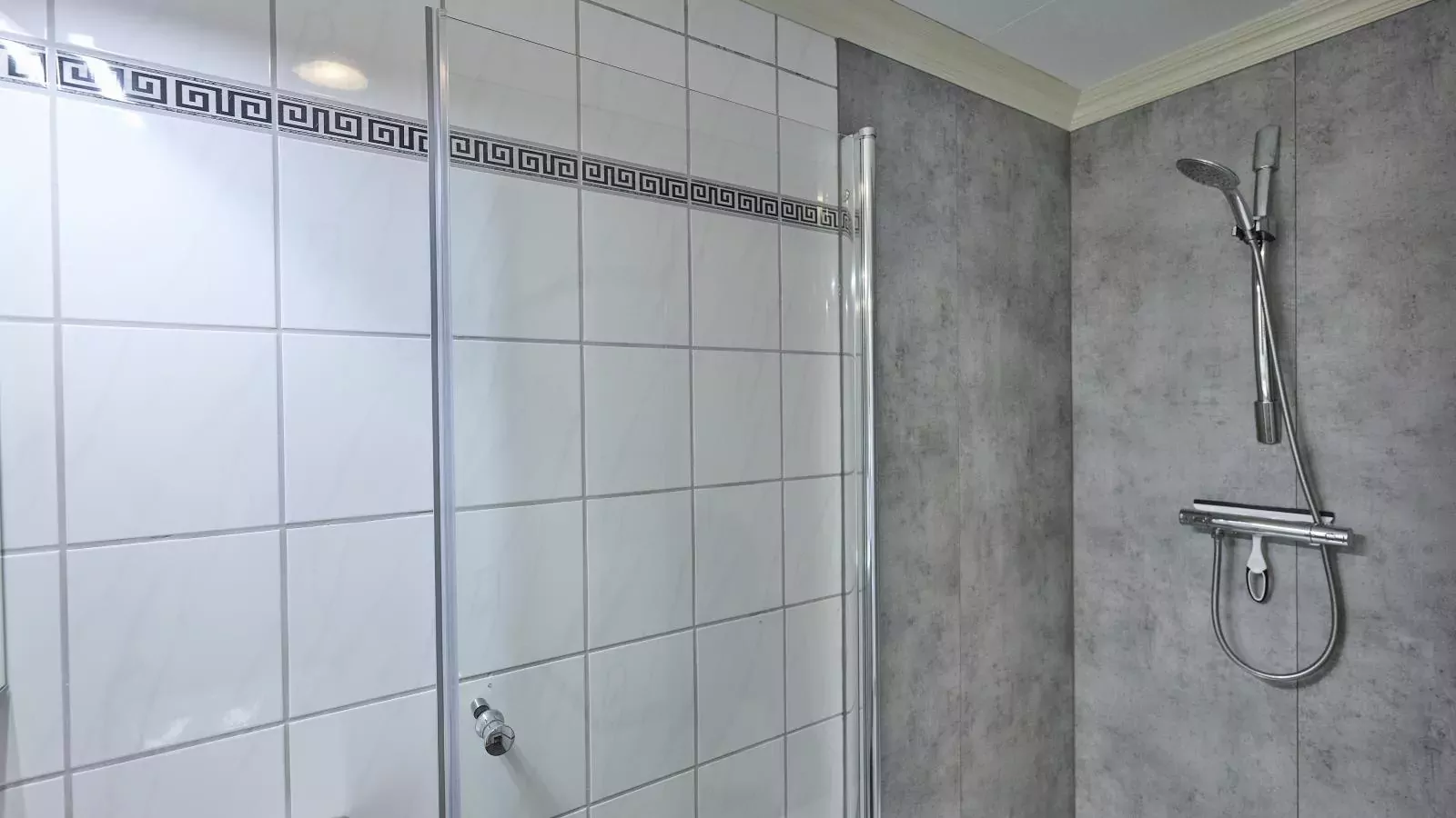 T Kaatsheuveltje 2-Badkamer