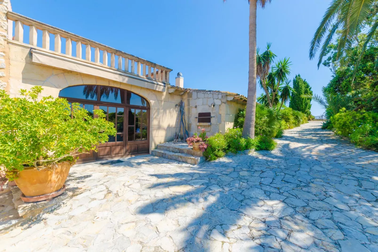 Finca Can Setri-Buitenkant zomer