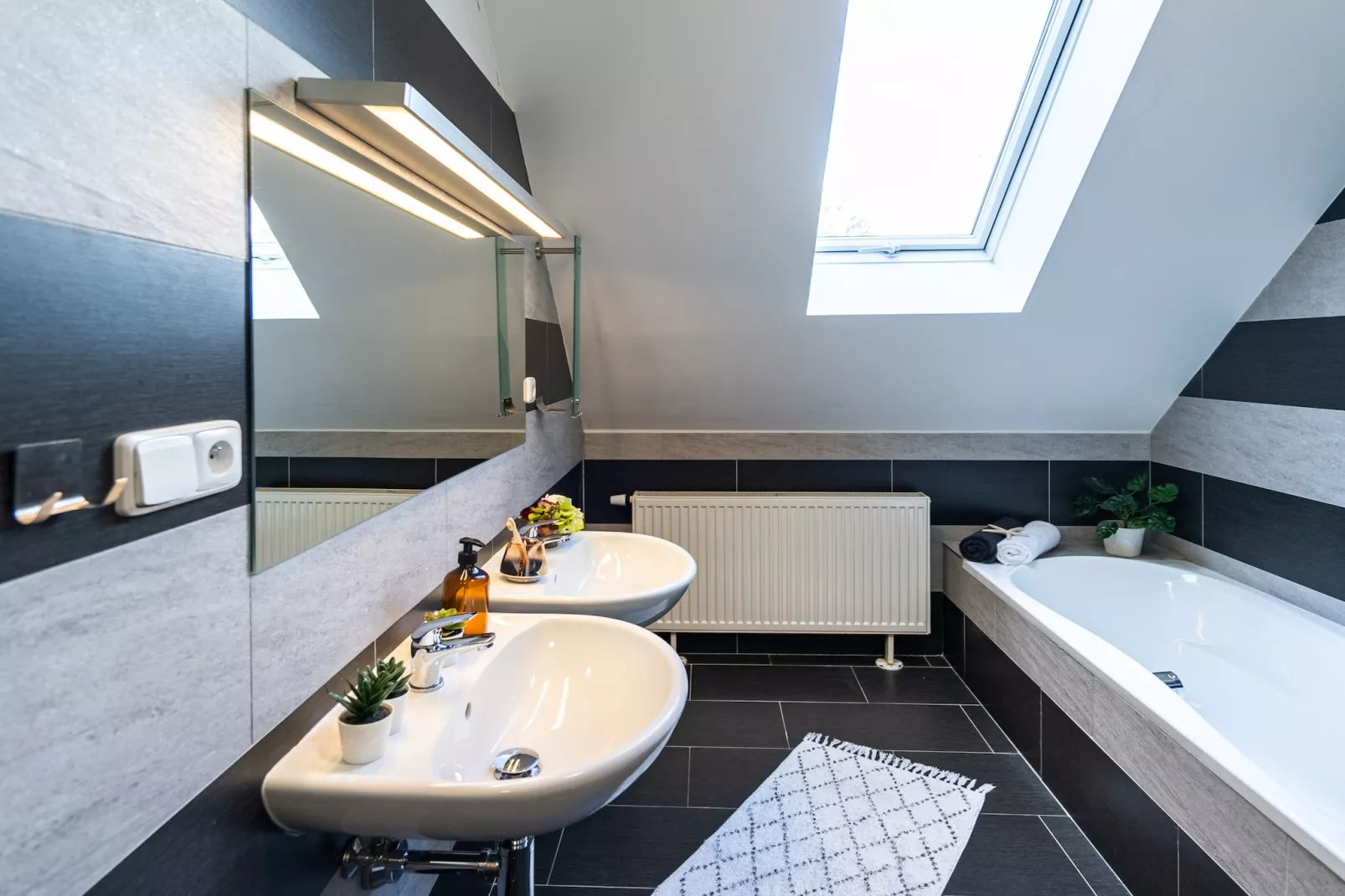 Lesany SLJK425-Badkamer