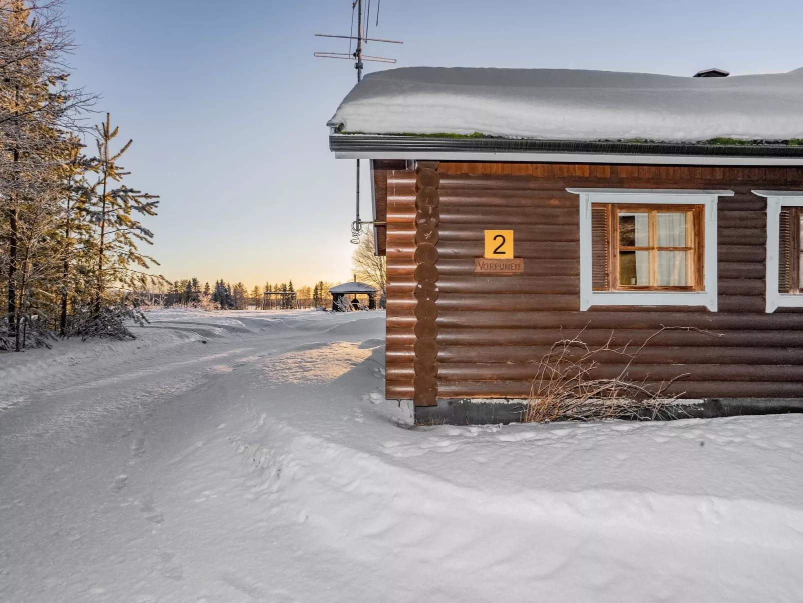 Ruka-kitkan lomamajat/varpunen-Binnen