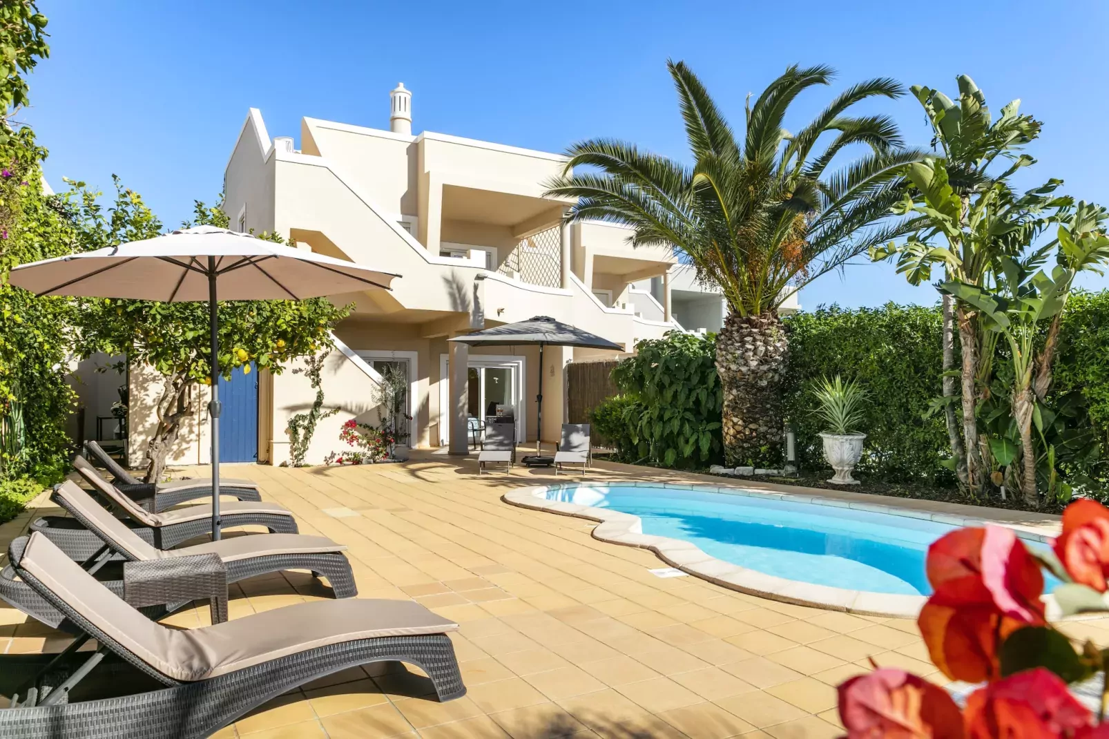 The Palm House - Townhouse at Vale de Milho golf-Buitenlucht