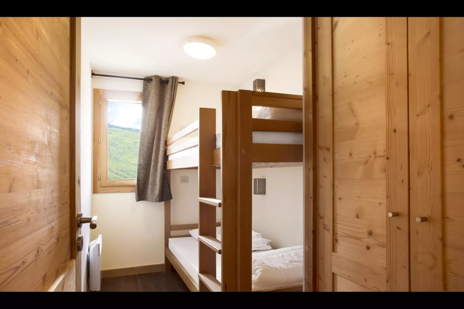LES MENUIRES_S12V-Slaapkamer