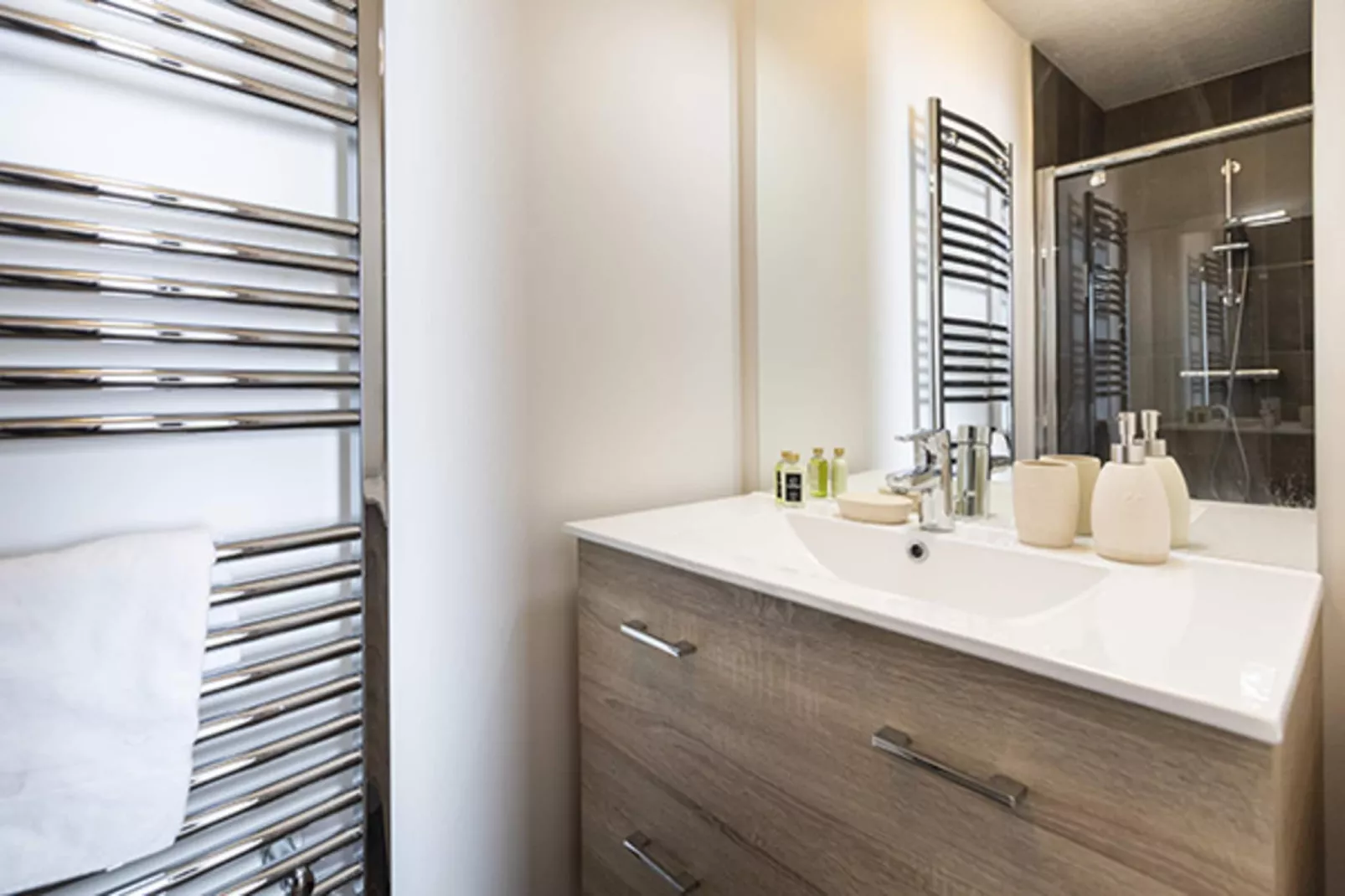 Le Hameau de barthelemy-A36S-Badkamer