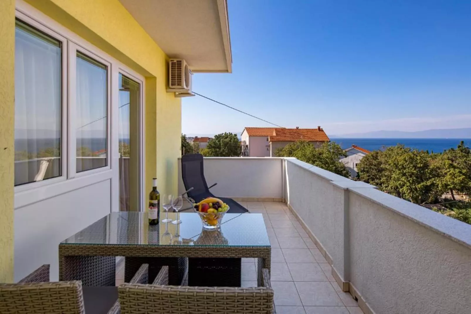 Apartment Slavica 3 - Yellow Sun-Terrasbalkon