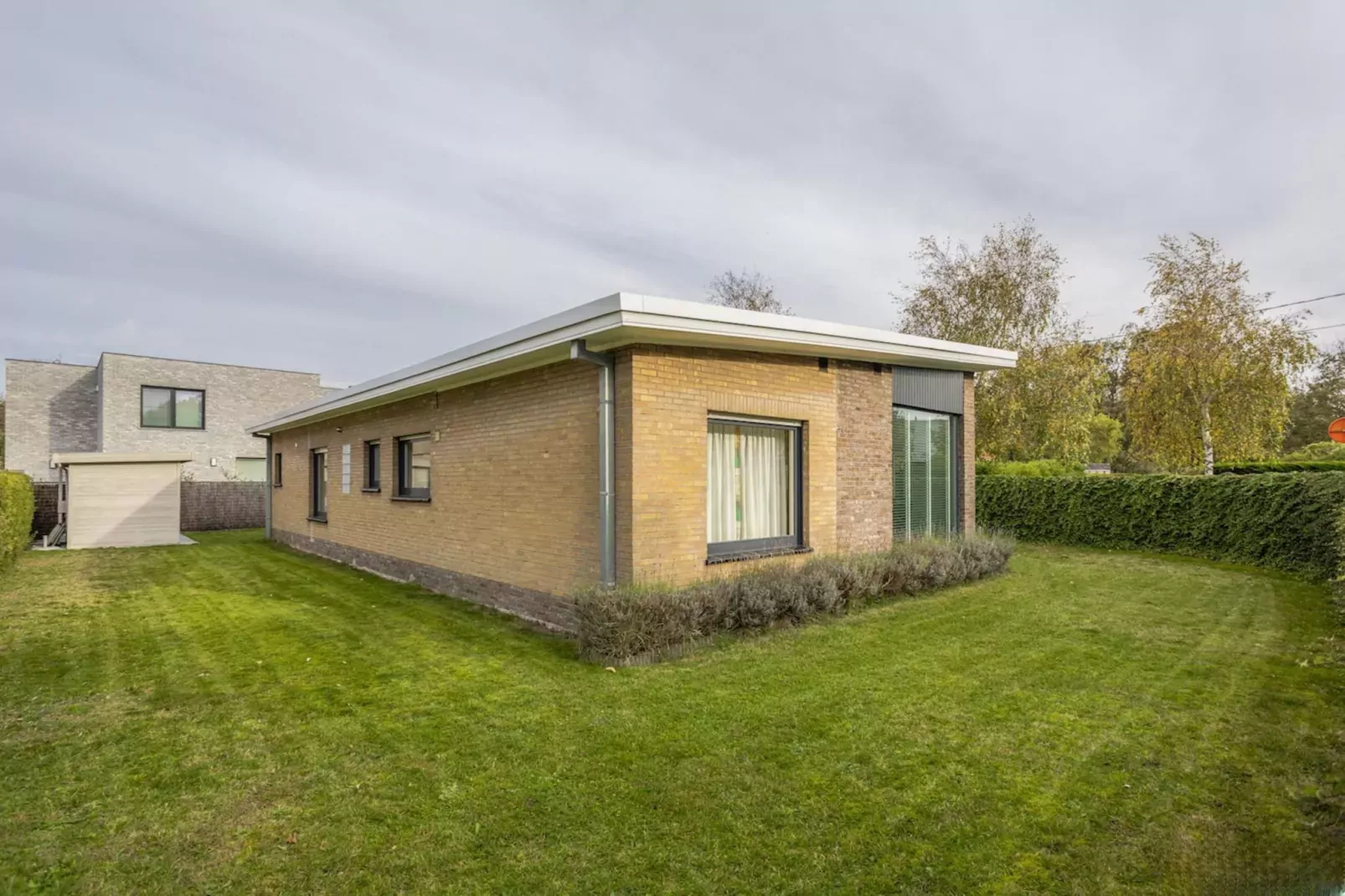 Ons Plekke-Buitenkant zomer