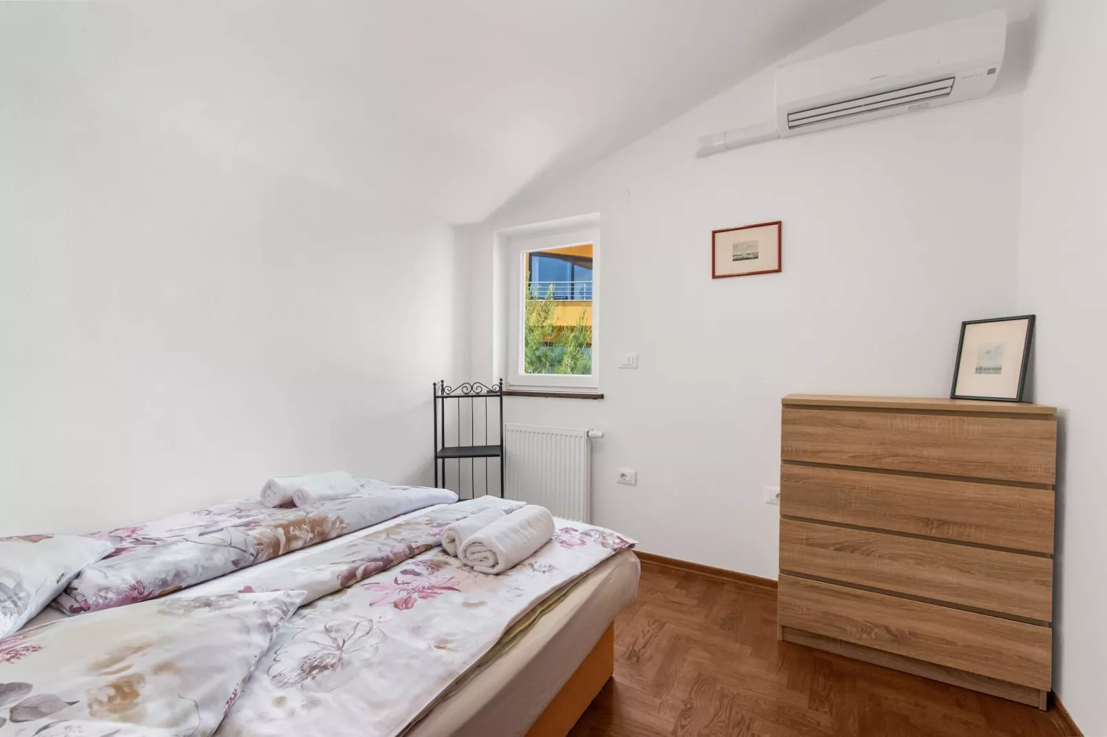 Villa Beauty with Private Pool-Slaapkamer
