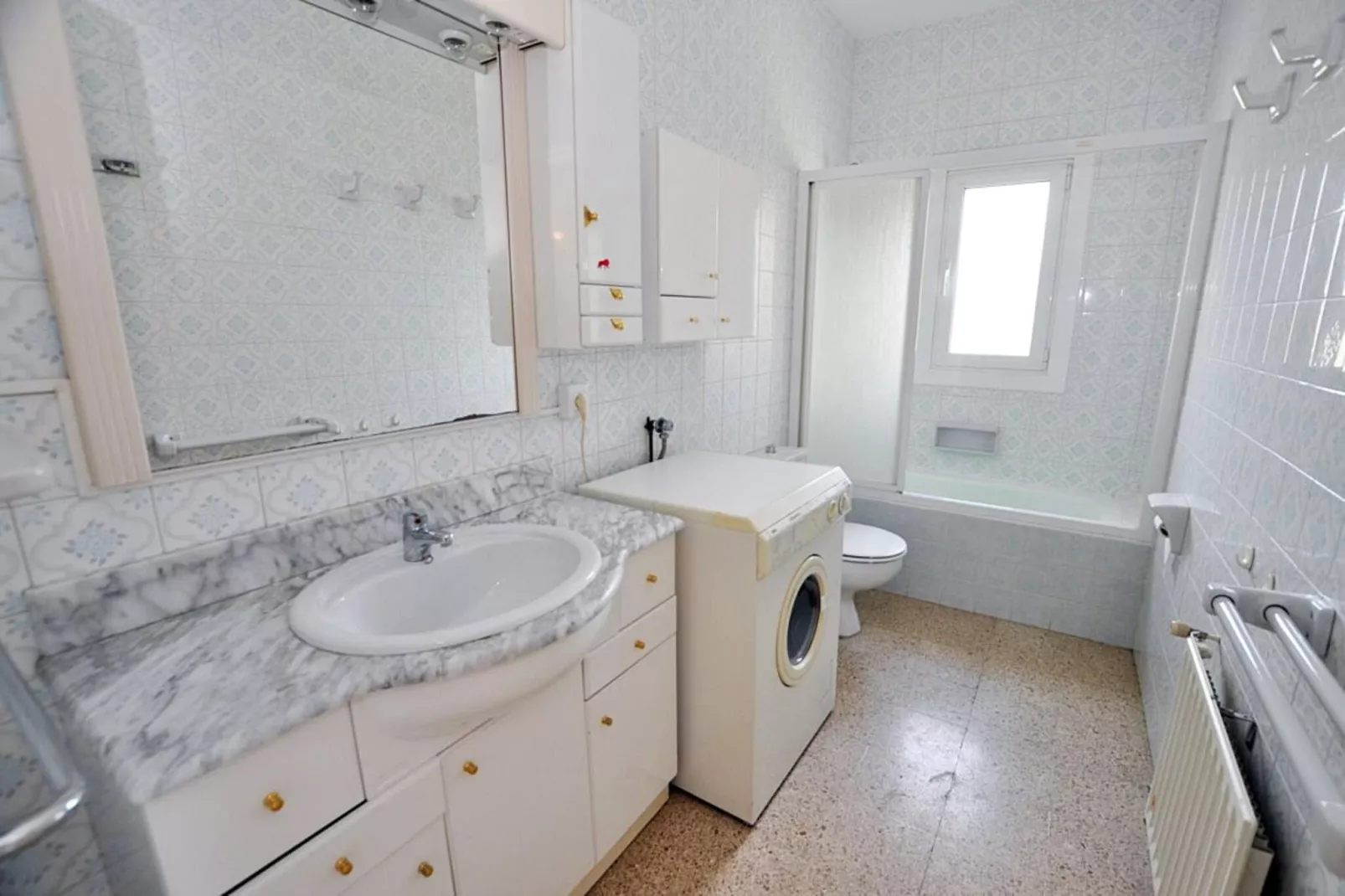 1141 MAS OLIVA con Piscina-Badkamer